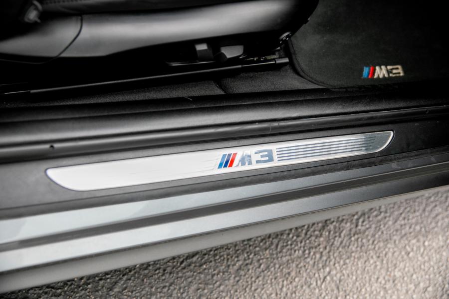 Логотип BMW M3 Coupe (E93) 2011 года  (NA) (фото 71 из 80)
